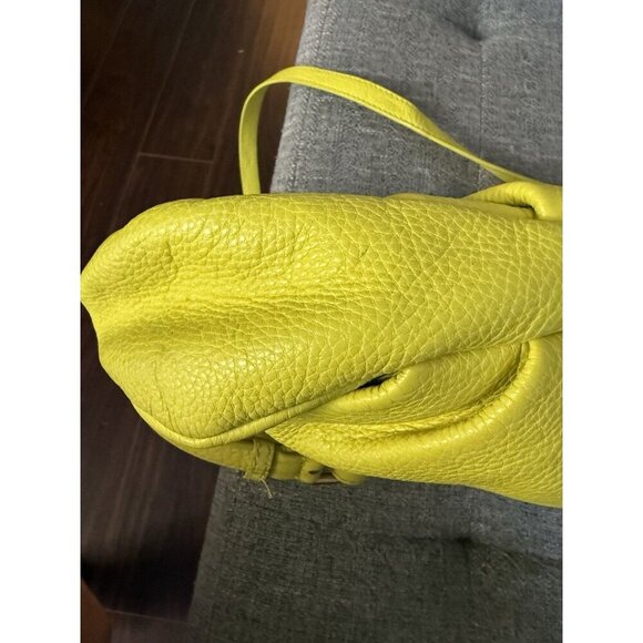 marc by marc jacobs classic q natasha crossbody purse neon yellow used - Picture 5 of 11